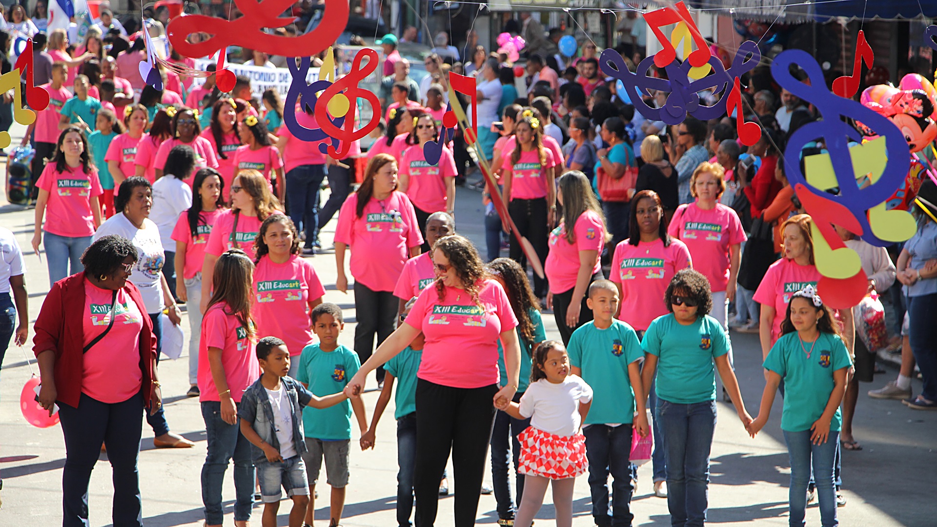 mendes_65_anos_-_desfile_civico_(27).jpg